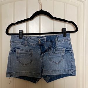 So denim shorts size 5